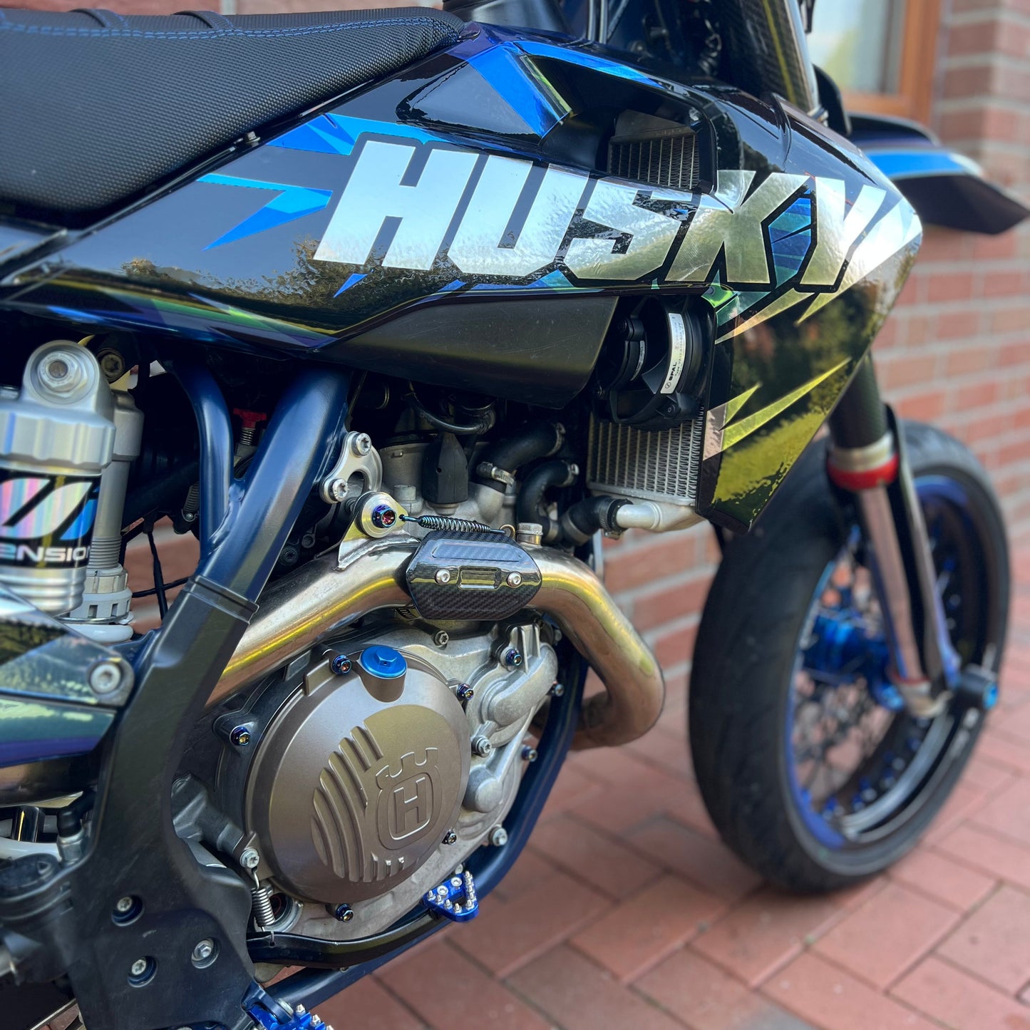 Carbon exhaust header guard - KTM/Husqvarna/GasGas